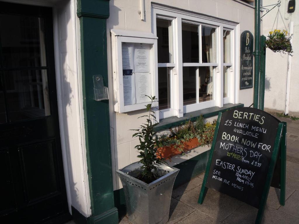Hotel Berties Romsey Exterior foto